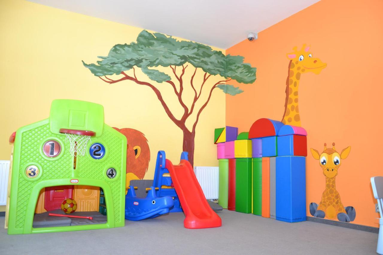 コウォブジェクApartament Polanki Z Basenem Blisko Plazyアパートメント エクステリア 写真